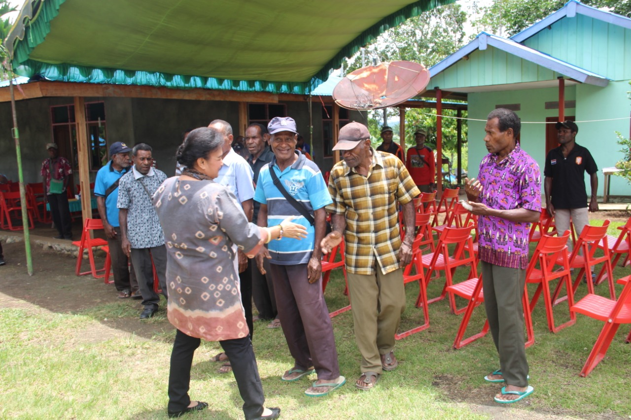 HEARING DIALOG Komisi III bersama Masyarakat Distrik Besum. Selasa, 25 Feb 2020 (4)