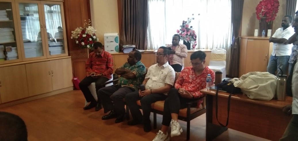 Ketua DPRP menerima kunjungan Dewan Gereja Asia, bahas masalah kesehatan. Kamis, 27 Feb 2020 (16)