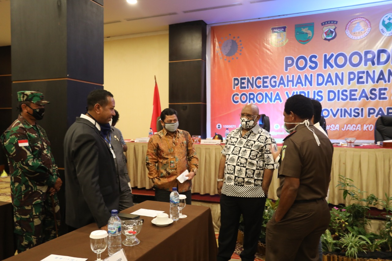 Rapat Koordinasi Evaluasi Penangulangan Covid-19 di Swisbel Hotel Jayapura, Rabu 20 Mei 2020 (19)