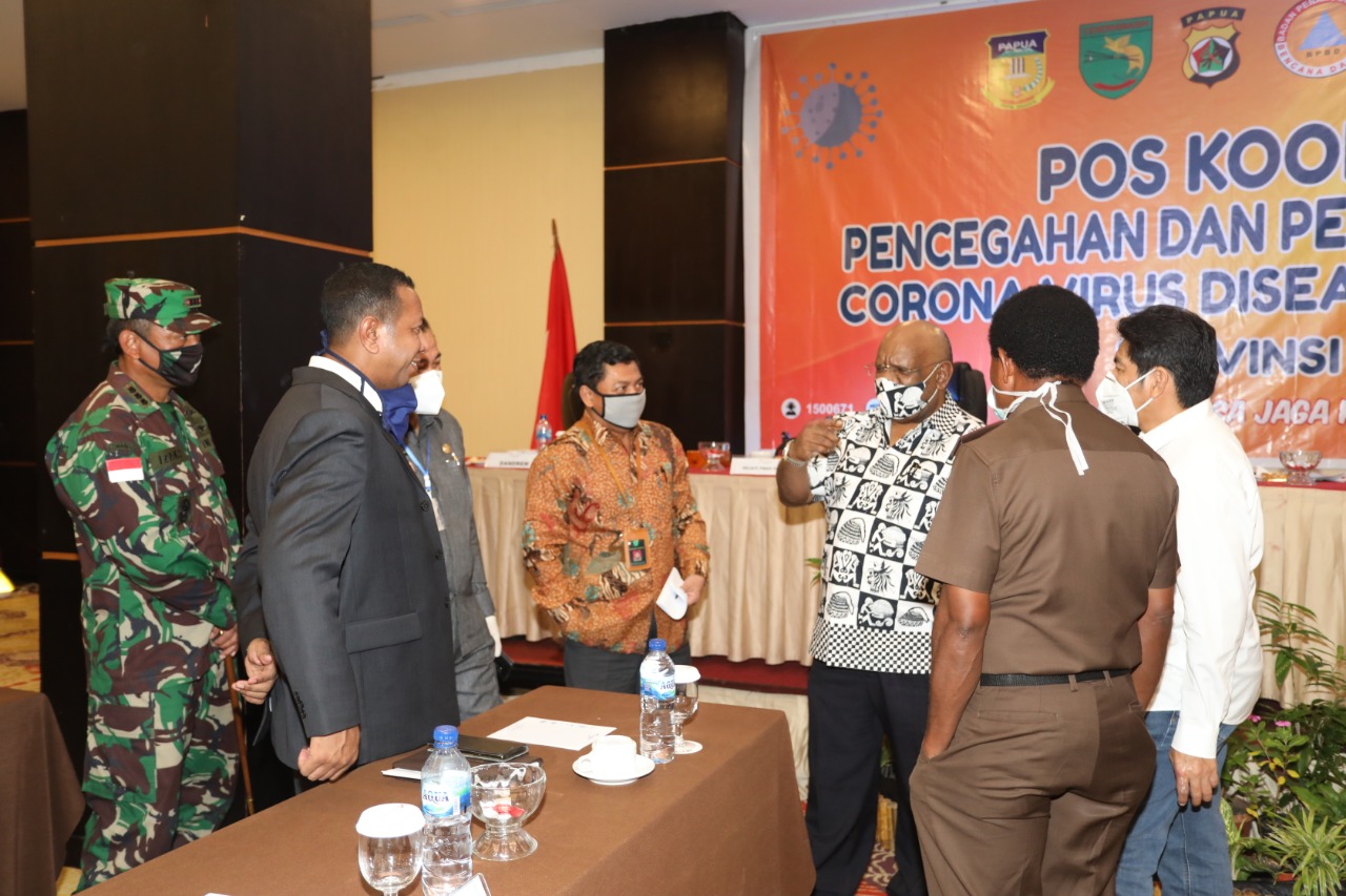 Rapat Koordinasi Evaluasi Penangulangan Covid-19 di Swisbel Hotel Jayapura, Rabu 20 Mei 2020 (22)