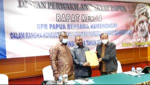 BAPEMPERDA DPR Papua melaksanakan Rapat Kerja bersama Kementerian Dalam Negeri (Kemendagri) dalam rangka Konsultasi dan Fasilitasi Rancangan Peraturan Daearah (Perdasi dan Perdasus) Provinsi Papua.1
