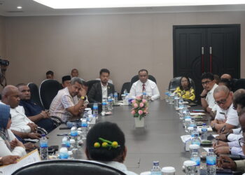 Rapat kerja Badan Anggaran DPR Papua bersama  Tim Anggaran Pemerintah Daerah Prov Papua.