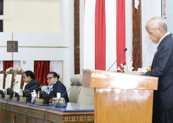 Rapat Paripurna ke V  DPR Papua